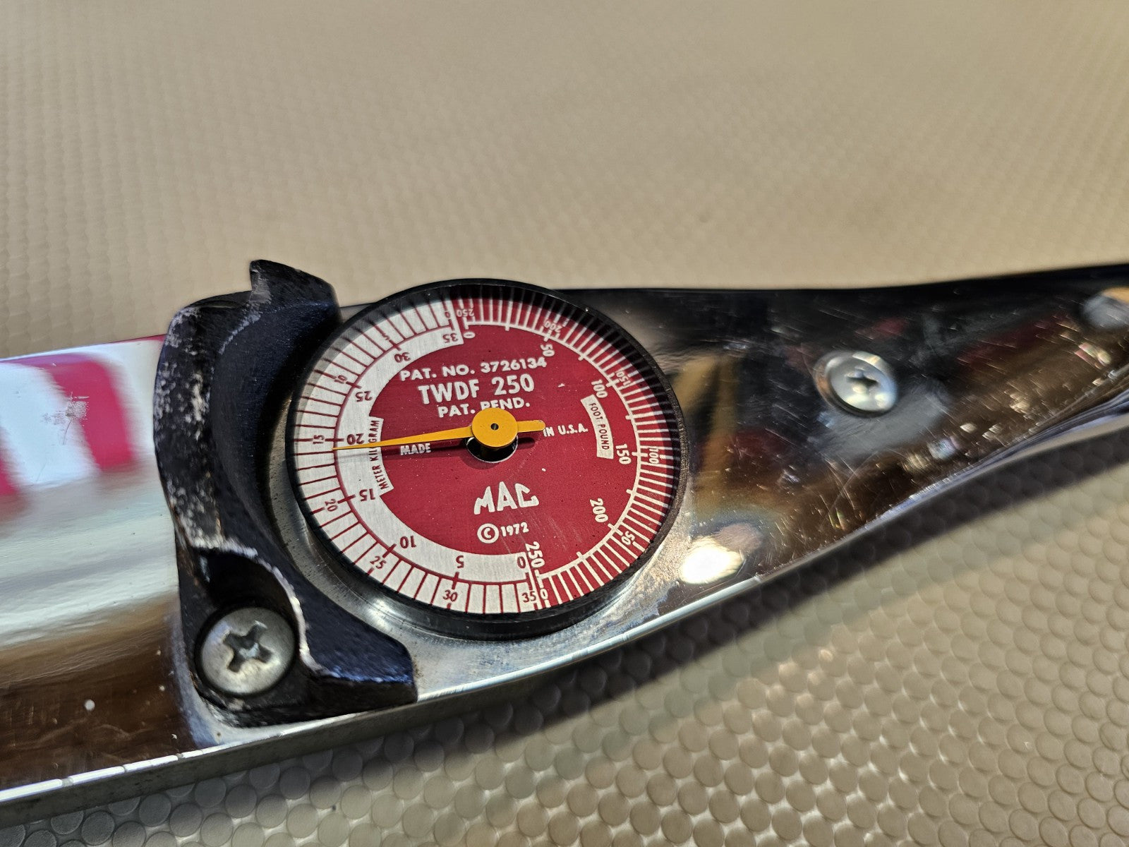 MAC Tools TWDF 250 Dial Torque Wrench SAE & Metric 150 Foot Pounds 35 Kilograms