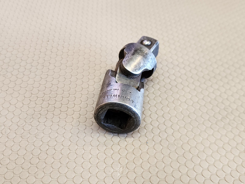 Cornwell 23 Universal Swivel Socket 1/2 Joint Adapter