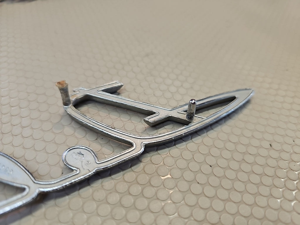1949 1950 Chevrolet Fleetline Styleline Deluxe Front Fender Emblem Trim Original