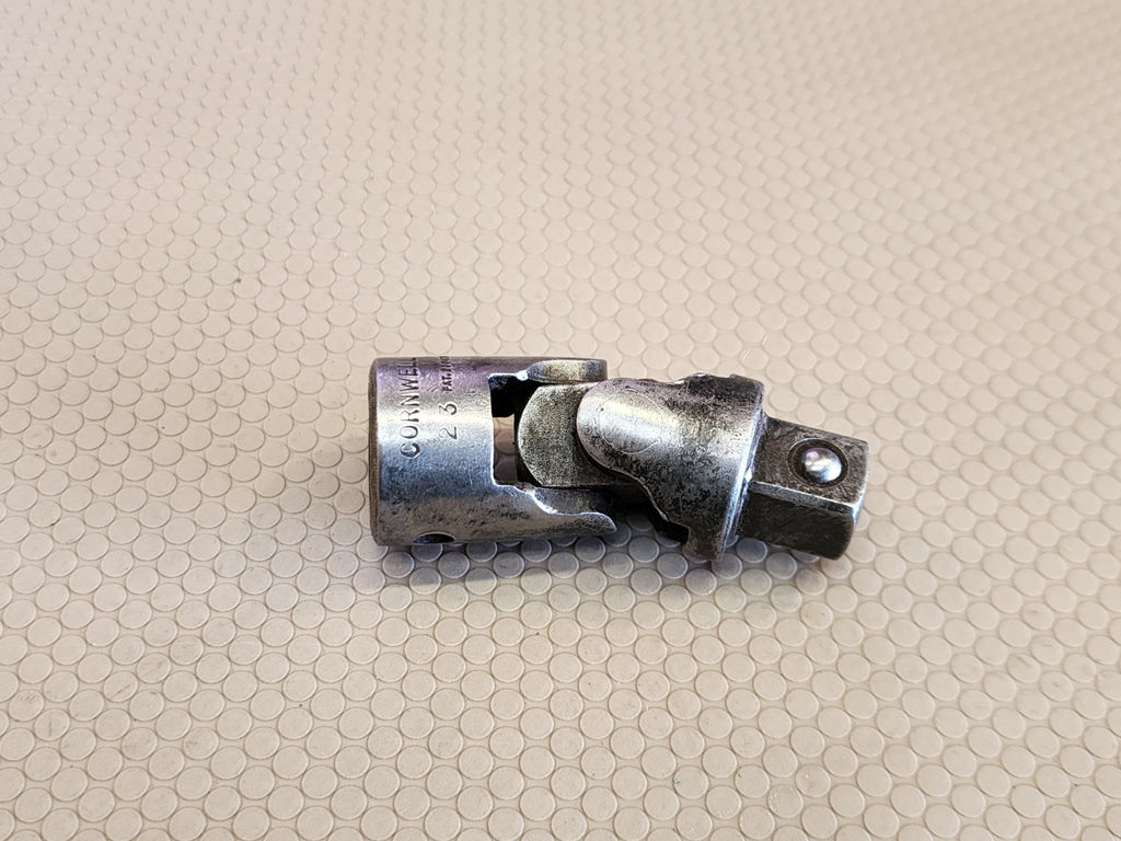Cornwell 23 Universal Swivel Socket 1/2 Joint Adapter