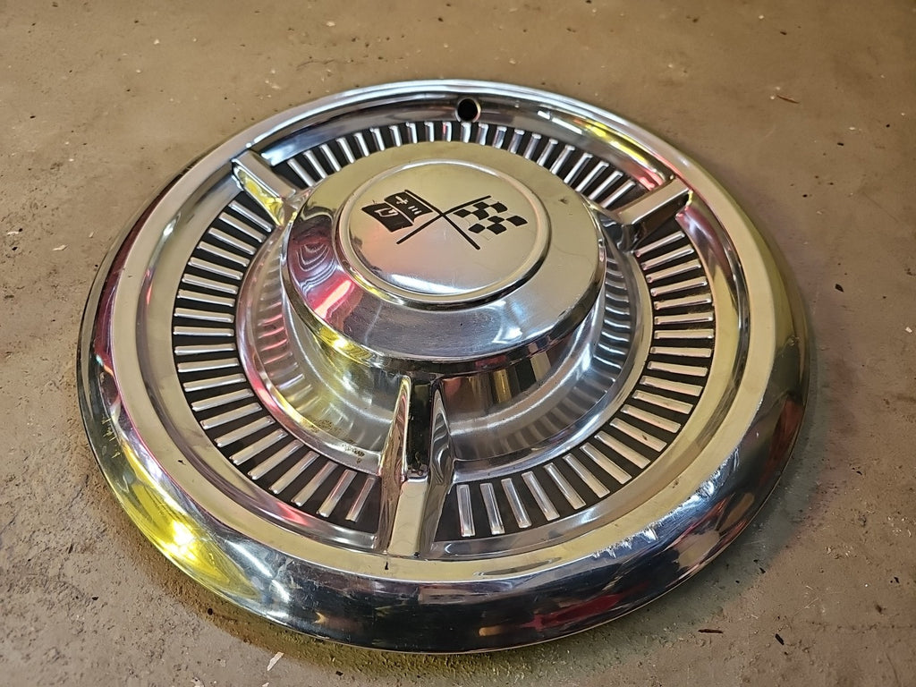 Vintage  CHEVROLET CHEVY  HUBCAP WHEEL COVER CENTER CAP 1953 ?