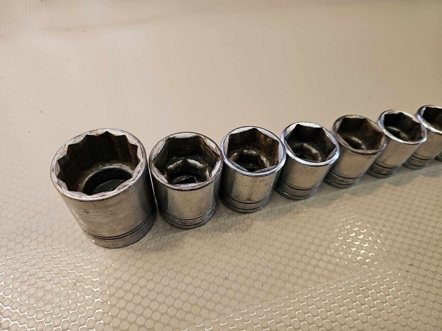 Snap On 13 ! Piece 1/2 drive 7/16- 1’ 5/16 Shallow 6 Point Socket Set LARGE size