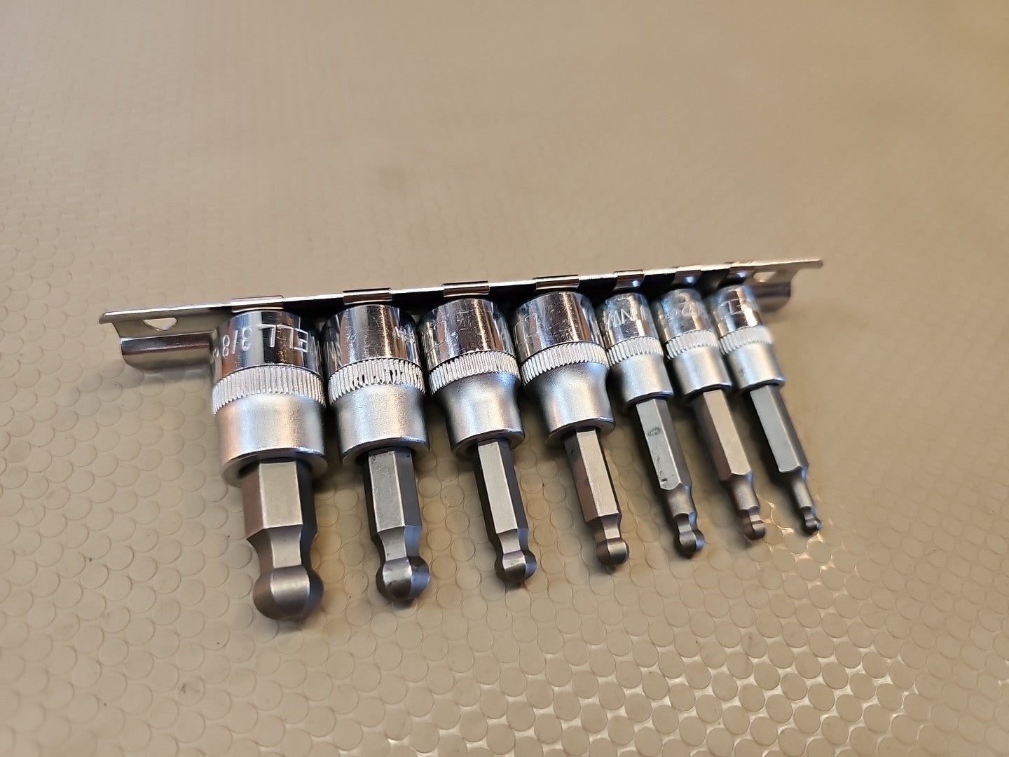 CORNWELL 7-PC 3/8” DRIVE SAE BALL END HEX KEY SOCKET SET (CBS-B702SXL)