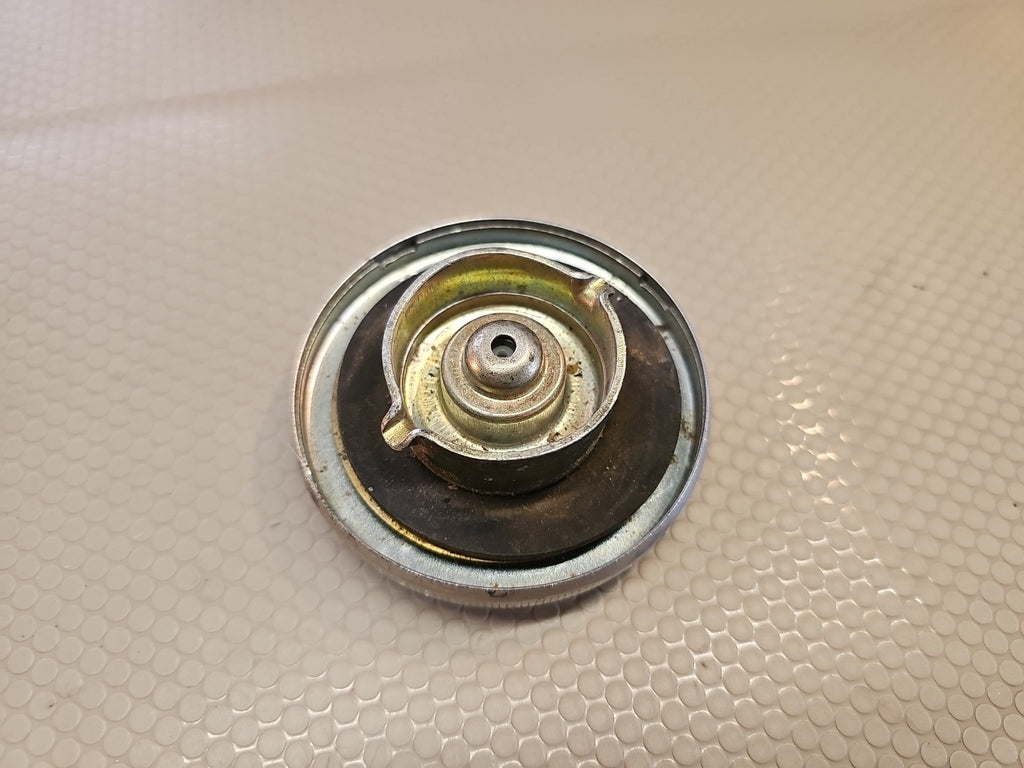 Vintage Gas Cap - Vacuum Pressure - Unbranded