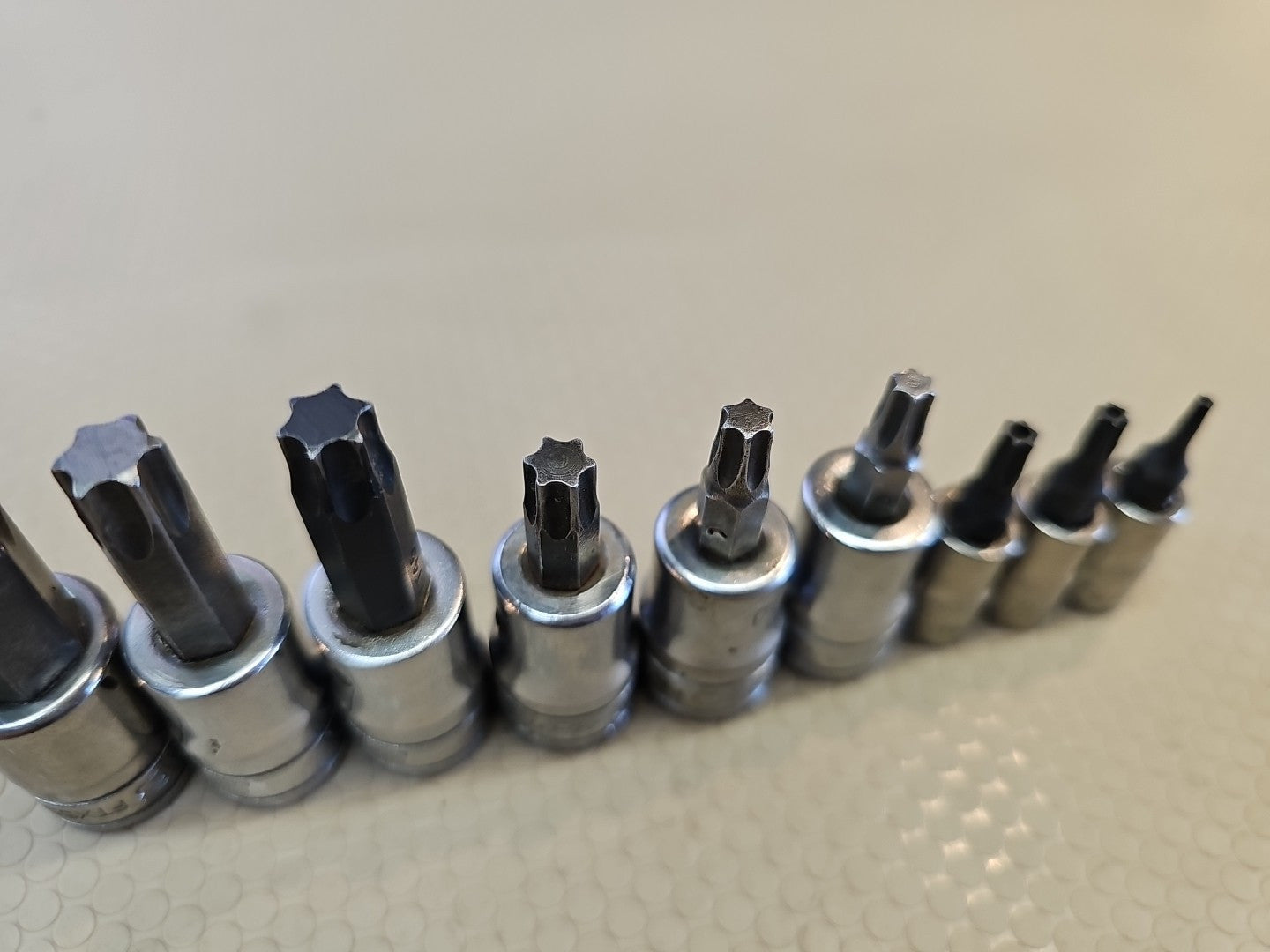 Snap On Tools 9 pc Combination Drive TORX Removal Socket Set 209EFTXBY