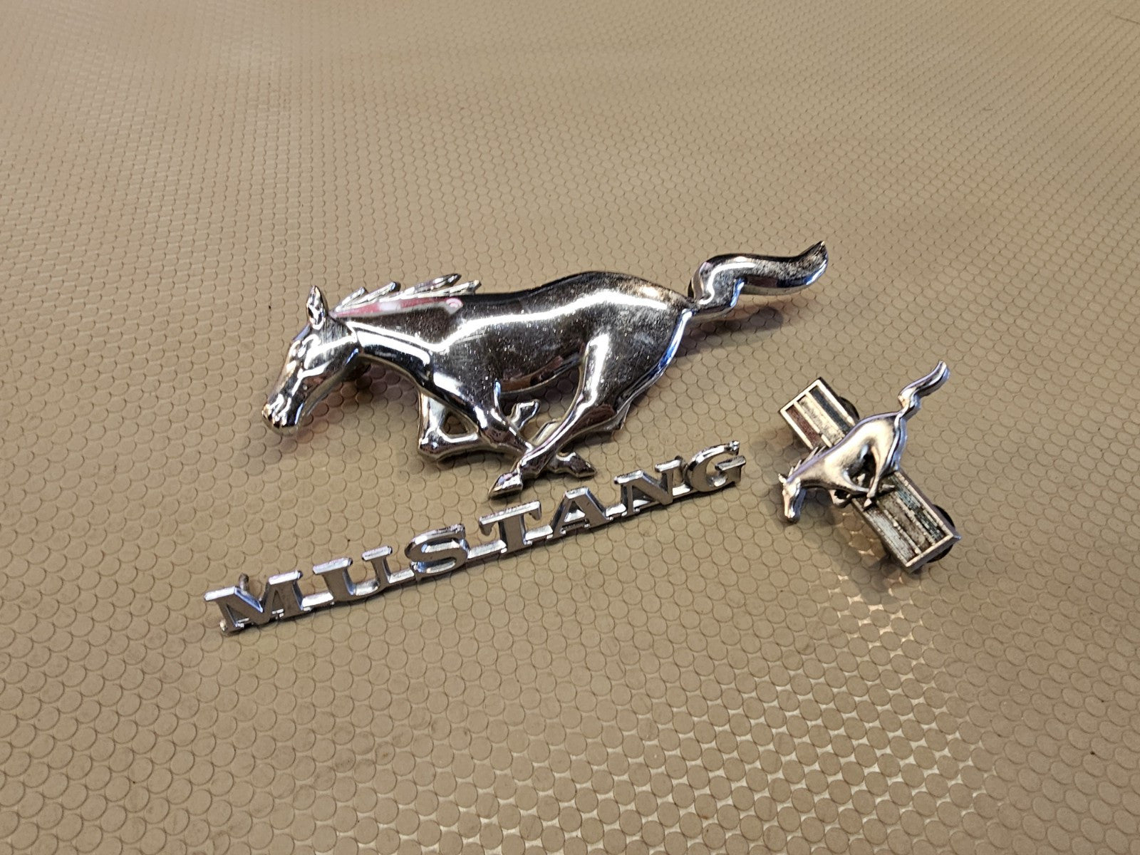 3x OEM! Vintage Original Ford Mustang 60s 70s Emblem Badge FoMoCo Scott Drake