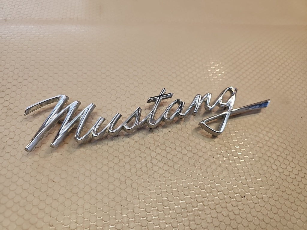 ORIGINAL 1968 FORD MUSTANG SCRIPT EMBLEM FOMOCO C8ZE-16098-A