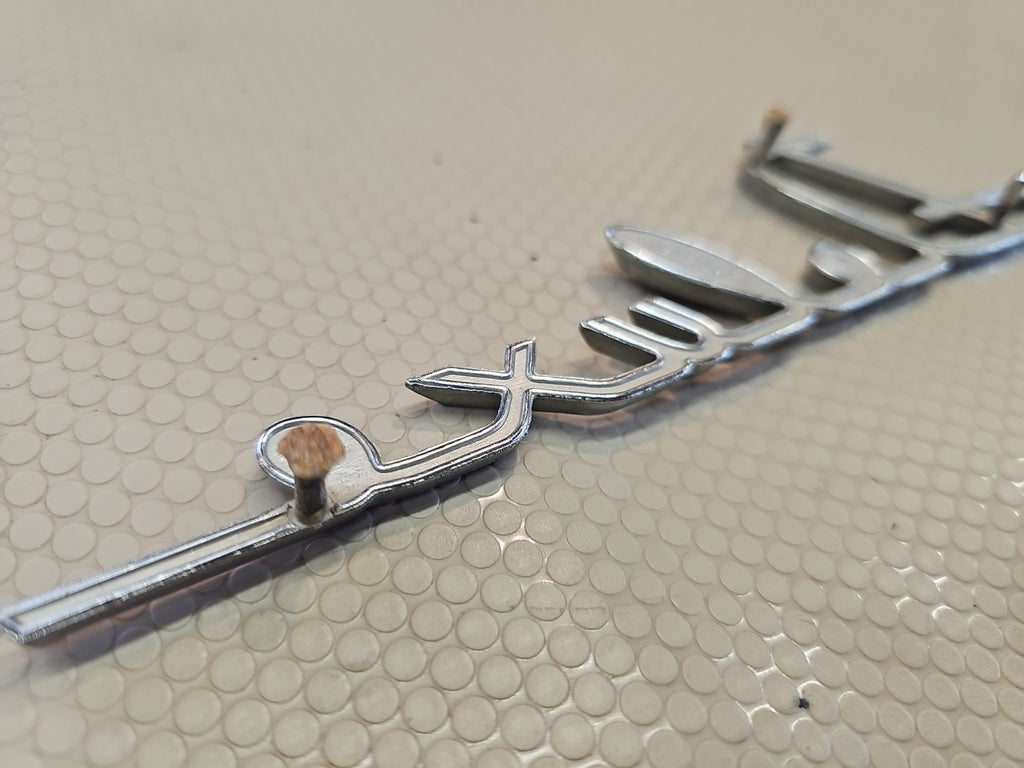 1949 1950 Chevrolet Fleetline Styleline Deluxe Front Fender Emblem Trim Original