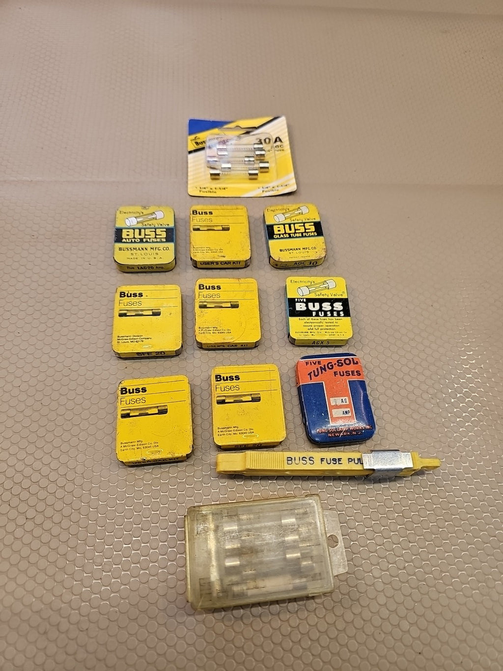 (9+) Vintage Buss Fuses SFE Metal Box Glass + Fuse puller some NOS! GM Chevy 